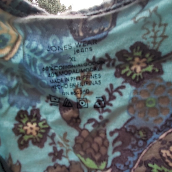 Tank blouse - Picture 3 of 5